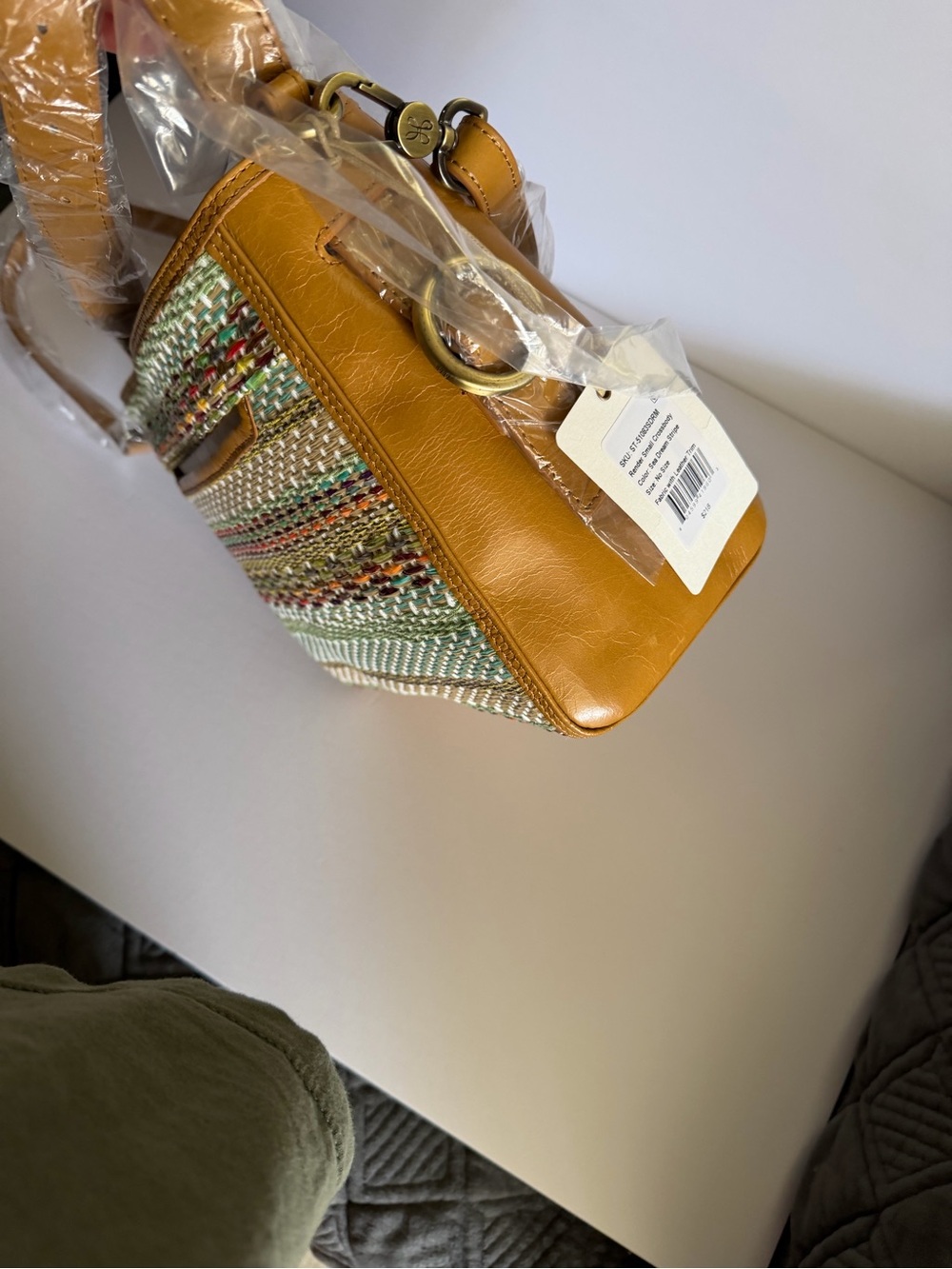 HOBO Mint and Tan Woven Crossbody Bag Brand new with matching wallet - Picture 5 of 13